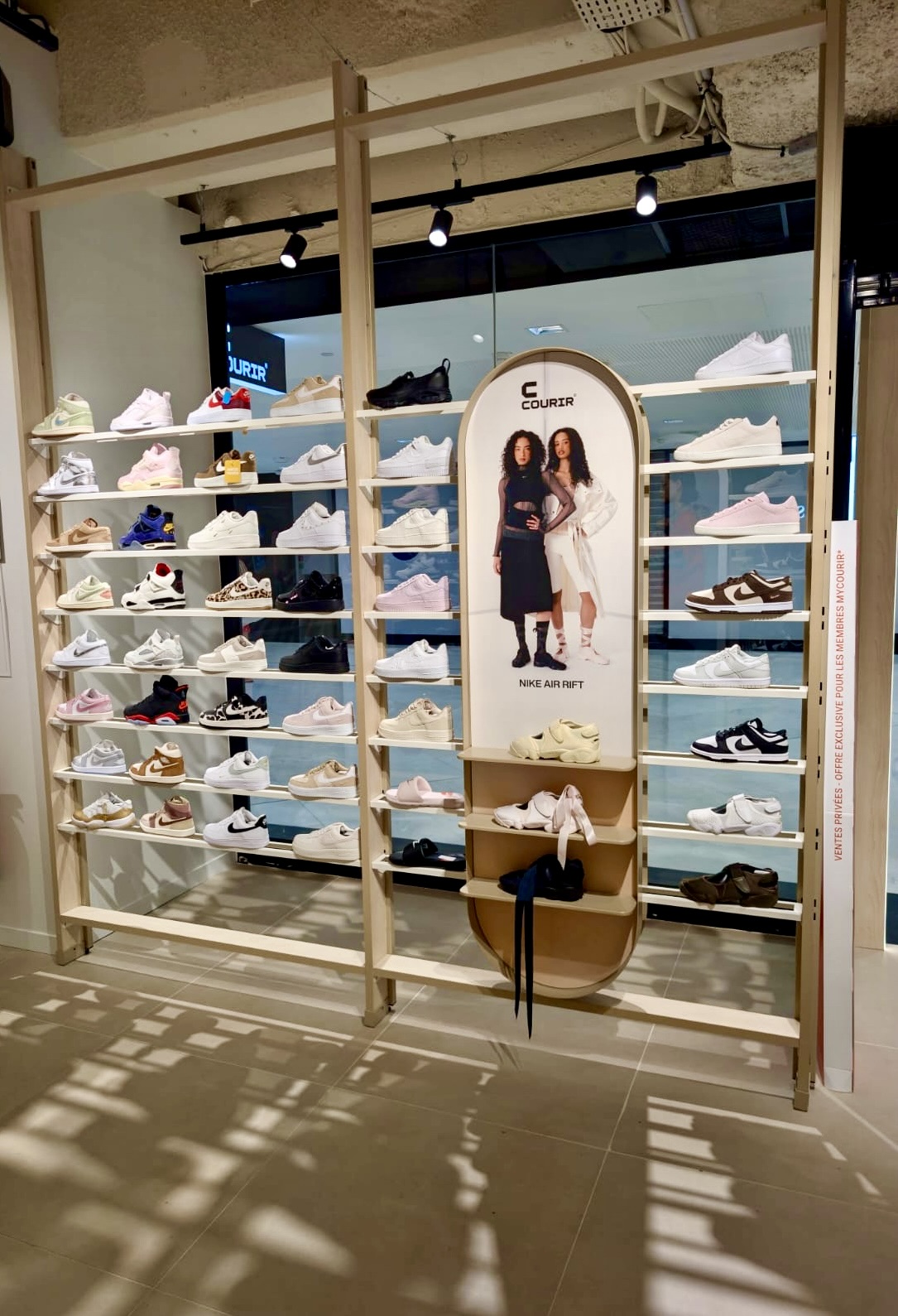 amenagement-magasin-courir-nice-3 Aménagement magasin Courir