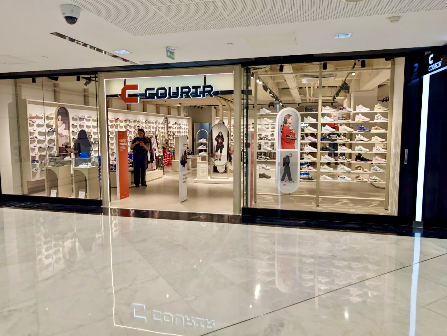 amenagement-magasin-courir-nice-5 Aménagement magasin Courir