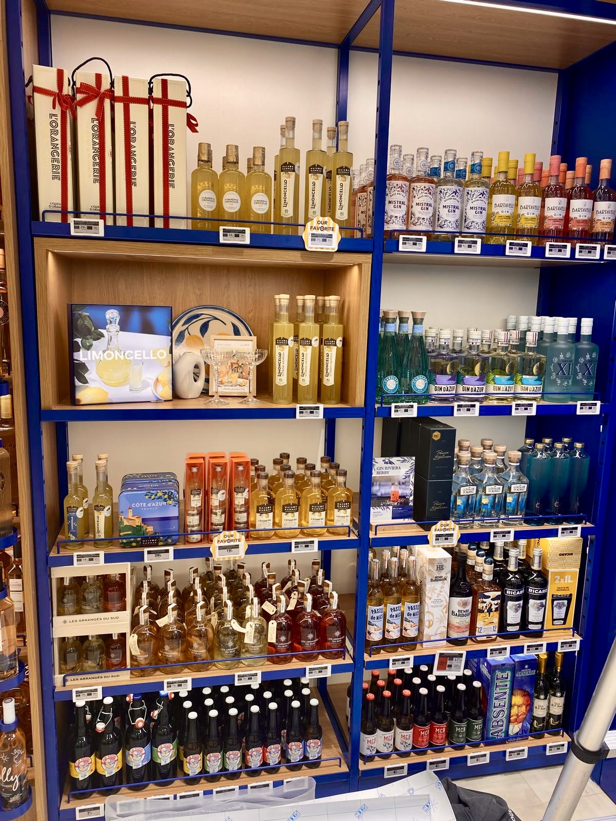 amenagement-epicerie-aeroport-nice-(3) Aménagement boutique aéroport