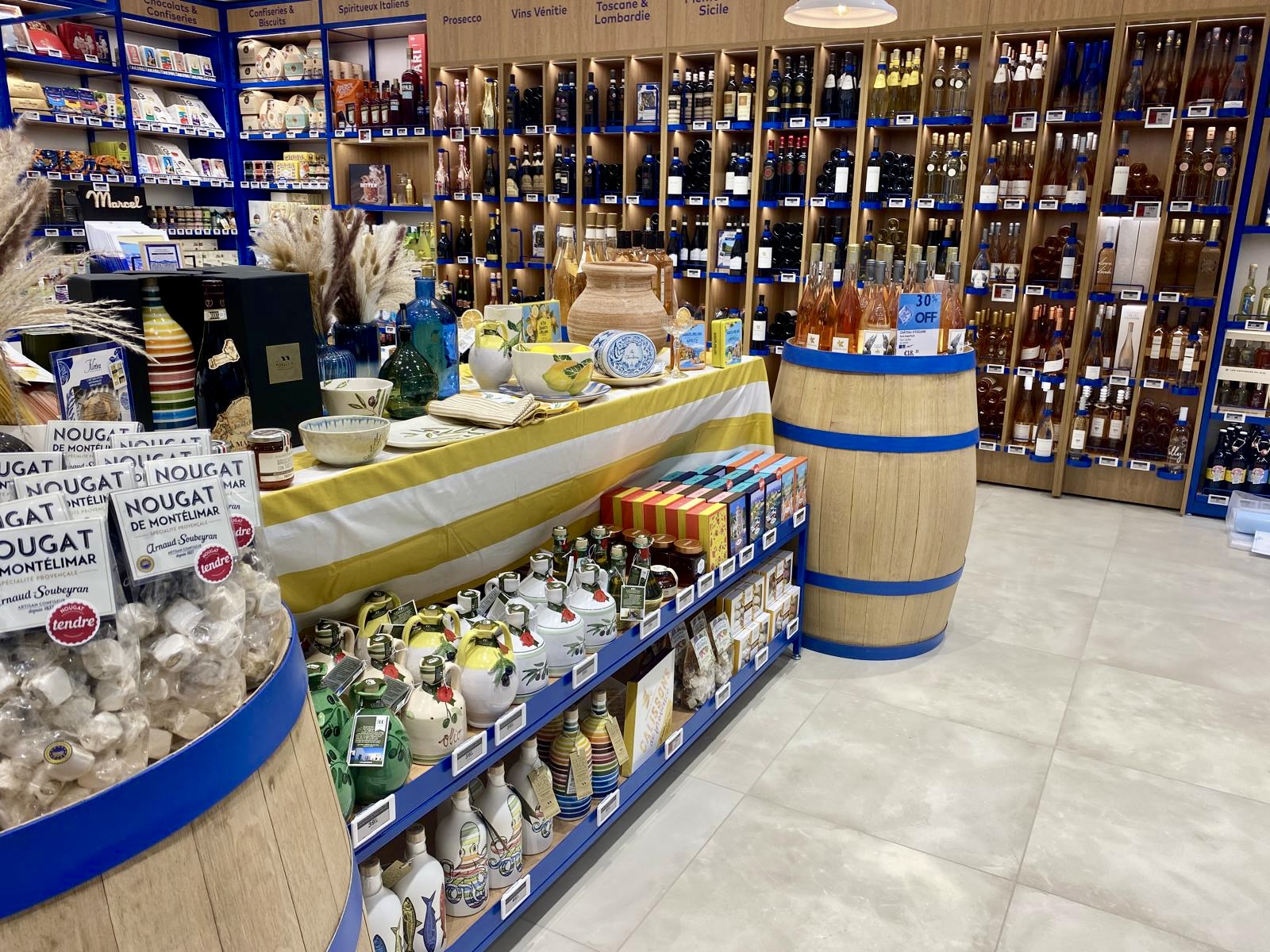 amenagement-epicerie-aeroport-nice-(8) Aménagement boutique aéroport